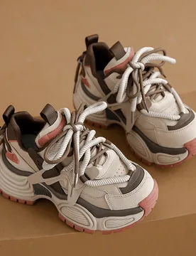 Nuevos zapatos de cuña con plataforma que aumentan la altura para mujer, zapatos casuales versátiles de malla transpirable con suela gruesa, zapatil - Shein - FashionsVida