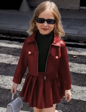 Conjunto de 3 piezas para niñas jóvenes: Chaqueta de cuero de manga larga + Top de cuello alto + Falda de cuero mini, estilo dulce y fresco para oto - Shein - FashionsVida