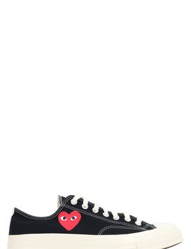 Comme Des Garçons Play Low-Top Sneaker with Rubber Cap-Toe