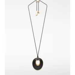 Collar con pieza circular bicolor