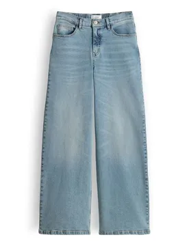 Miva retro female