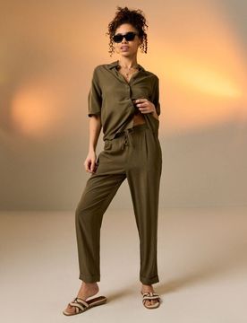 Pantaloni straight leg in viscosa - verde scuro