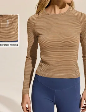 Camiseta casual de manga larga con cuello redondo y mangas raglán a rayas para mujer, para uso al aire libre - Shein - FashionsVida