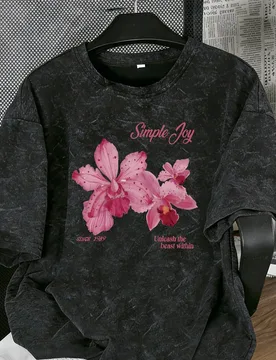 Esta camiseta de manga corta con estampado de copos de nieve para niñas presenta un diseño floral único, con un cuello redondo suave y cómodo, con - Shein - FashionsVida