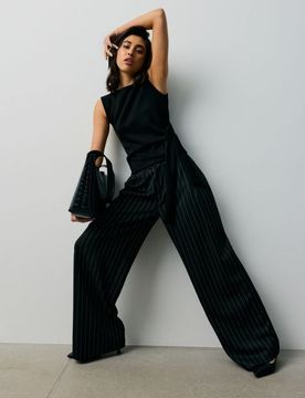 Pantaloni wide leg eleganti con pinces - nero