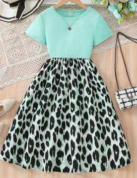 Vestido informal de punto con parches y estampado de leopardo para niñas preadolescentes, cómodo y de moda para uso diario y exteriores, para primav - Shein - FashionsVida