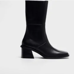Botas de mujer de piel y caña media