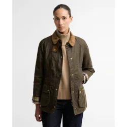 Chaqueta de mujer encerada de 6 oz con corte más ajustado