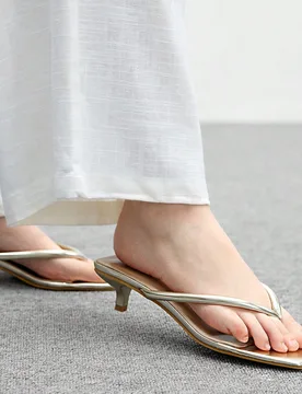 Sandalias de dedo elegantes de tacón estrecho y punta cuadrada de unicolor para mujer, para el verano y la Navidad - Shein - FashionsVida