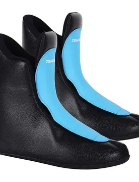 Location 16 Chaussure Intérieure Patins à Roulettes Black / Blue EU 39 unisex