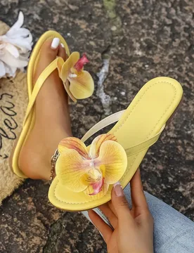 Sandalias planas versátiles de estilo coreano con diseño sencillo y puro para vacaciones en la playa - mariposa orquídea 2025 Nuevos modelos de ver - Shein - FashionsVida