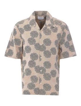 Camicia e nera di farina d'avena