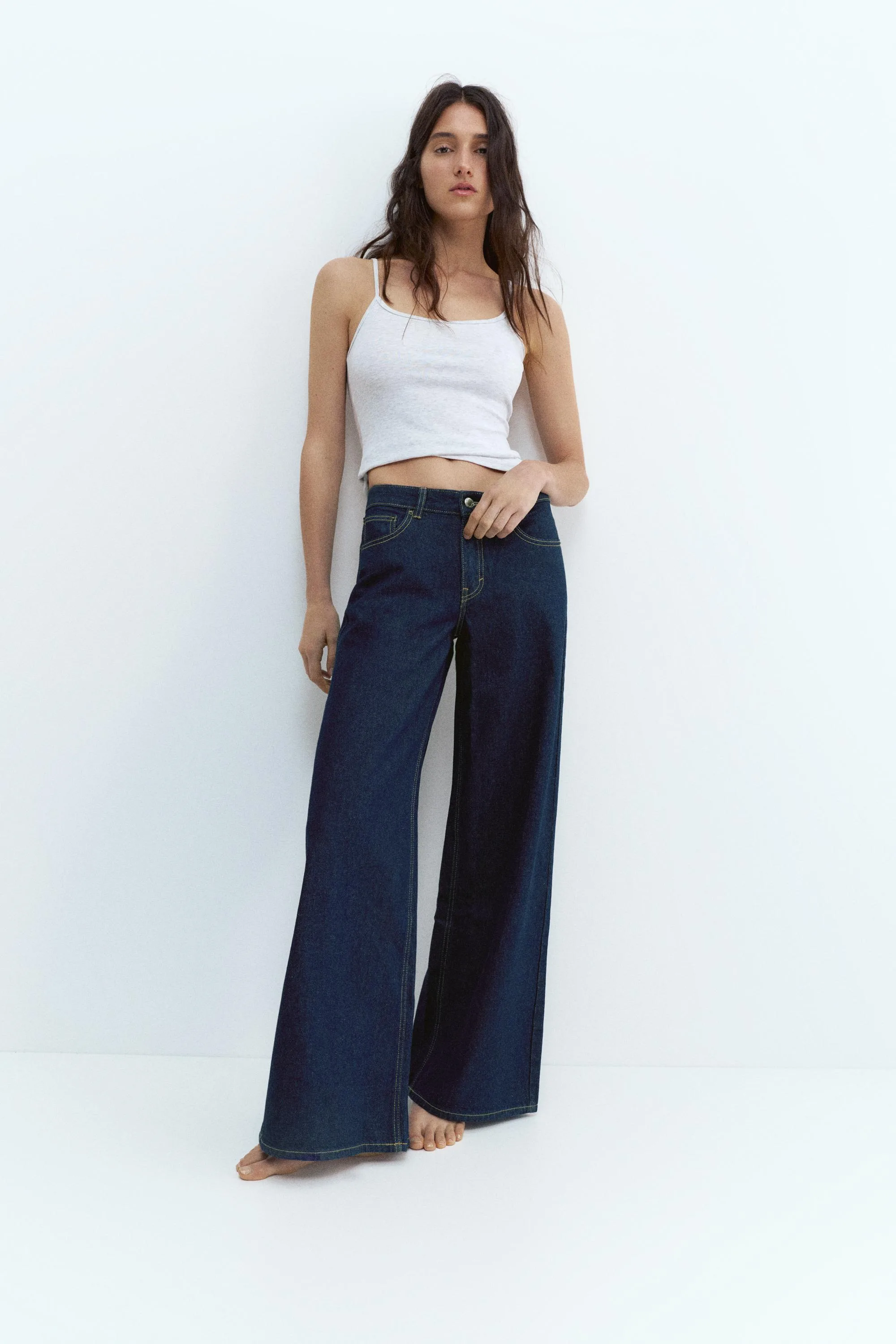Low-Rise Wide-Leg Jeans (Size: ) - Pull&bear - FashionsVida