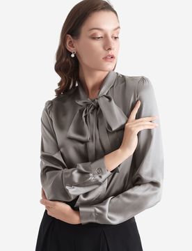 S Blouse en Soie Brillante Avec Nœud Papillon XXS