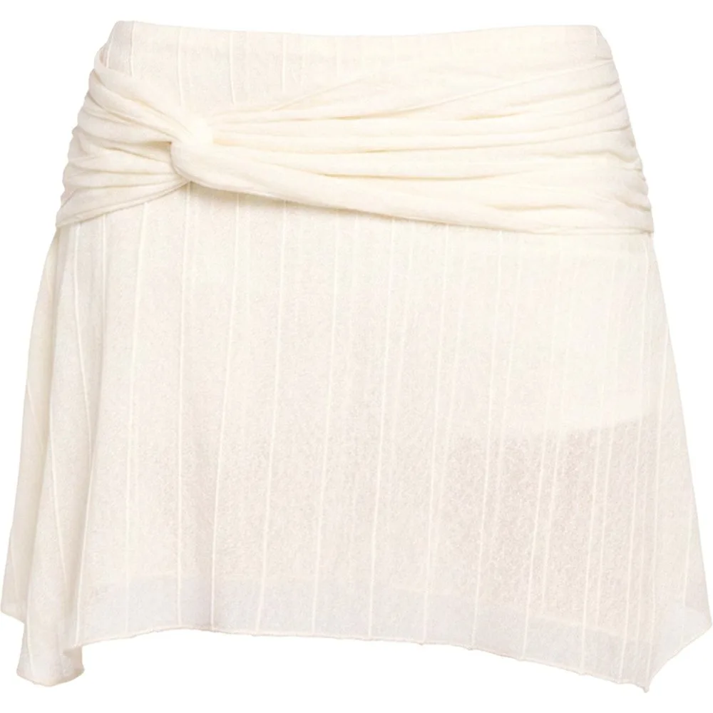 Falda corta con fajín drapeado y short - The-Are - FashionsVida