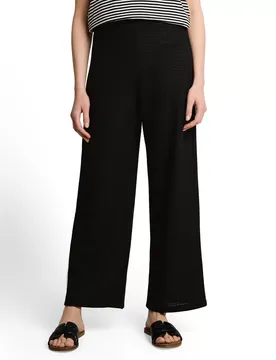 Loose knit pants female