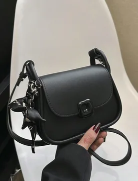 Pieza Bolso de silla de montar de unicolor con borde suave de PU, mini bolso de hombro con solapa magnética y correa ajustable, adecuado para uso cas - Shein - FashionsVida