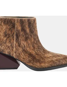 Botin de mujer jacky con pelo tacon tipo cowboy y acabado en punta - United Nude - FashionsVida
