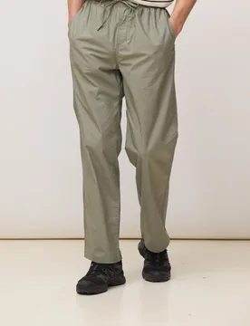 Pantalón jogger de hombre high olive - Blue Banana - FashionsVida