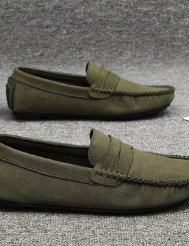 Nuevos mocasines para hombres, zapatos slip-on, zapatos planos, mocasines hechos a mano, zapatos cómodos de estilo coreano británico casual con suel