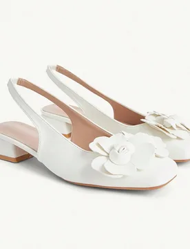 Zapatos de mujer de moda con flor tridimensional blanca, correa trasera, tacón bajo, punta cuadrada, versátiles, elegantes para uso diario, fiesta y - Shein - FashionsVida