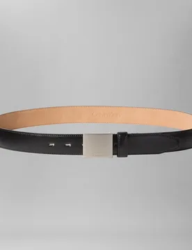 Cinturón de Hombre con placa - Calvin Klein - FashionsVida