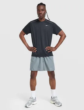 Miler 1.0 T-Shirt - Herren, Schwarz - male - Size: L - Nike - FashionsVida