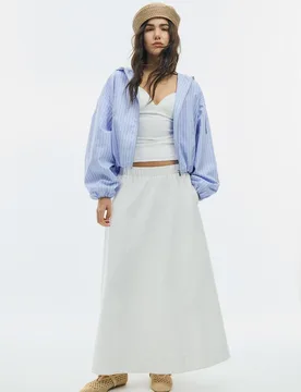 Nylon-Kapuzenjacke mit Streifen Himmelblau XL - Stradivarius - FashionsVida