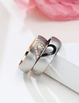 Piezas Anillos de pareja con forma de corazón de acero inoxidable personalizados, con grabado láser de nombre y fecha, regalo para el Día de San Va - Shein - FashionsVida