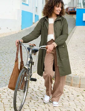 Women's Longline Showerproof Parka Jacket in Green Size: 12 - Green - Size: 12 - Cotton Traders - FashionsVida