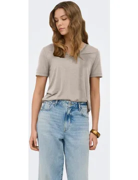 Camiseta de mujer con escote pico y manga corta - Only - FashionsVida