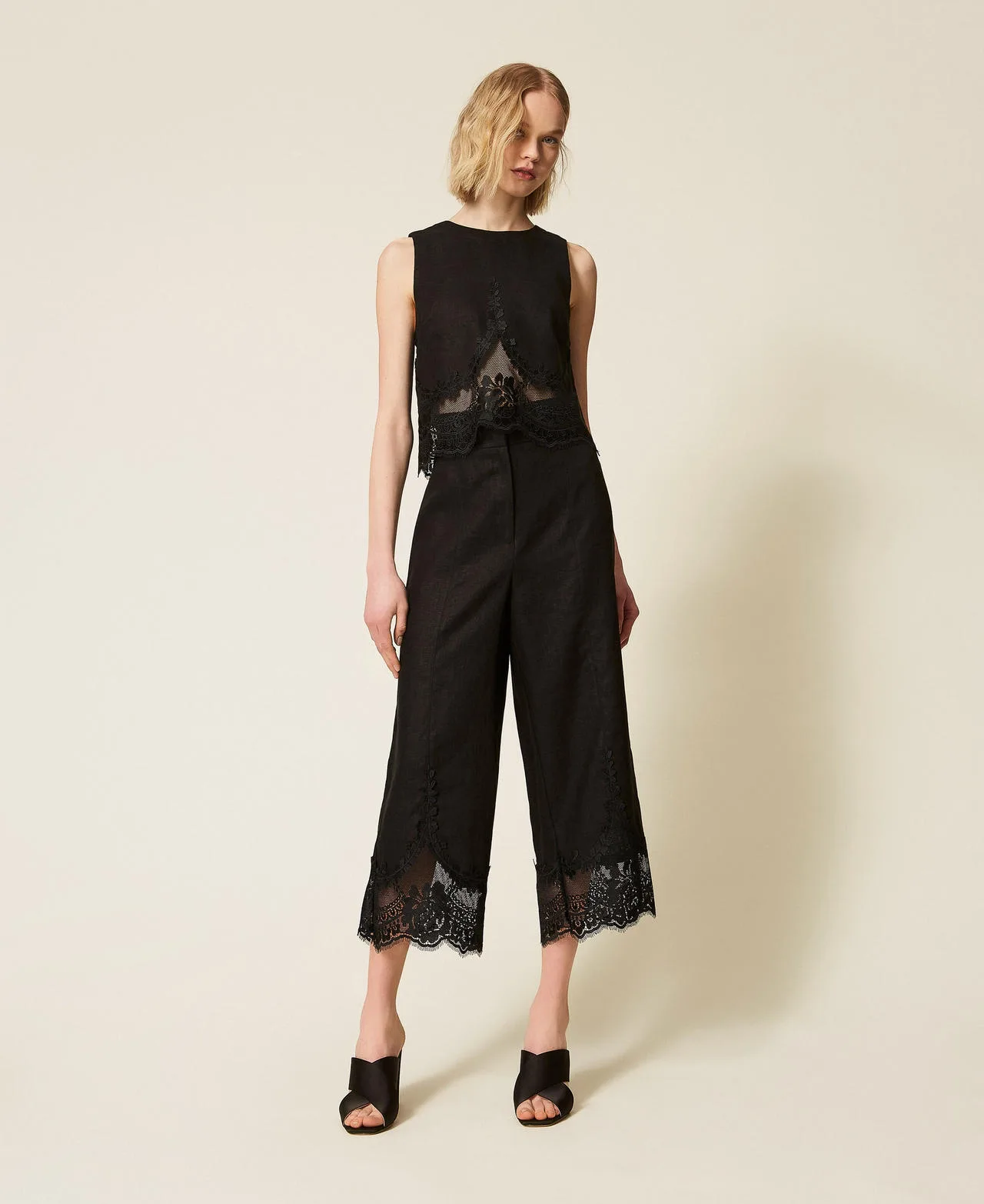 Pantalon cropped en lin avec dentelle - TWINSET - FashionsVida