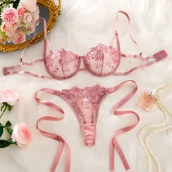 Conjunto de lencería de 2 piezas con tirantes bordados en azul cielo para mujer