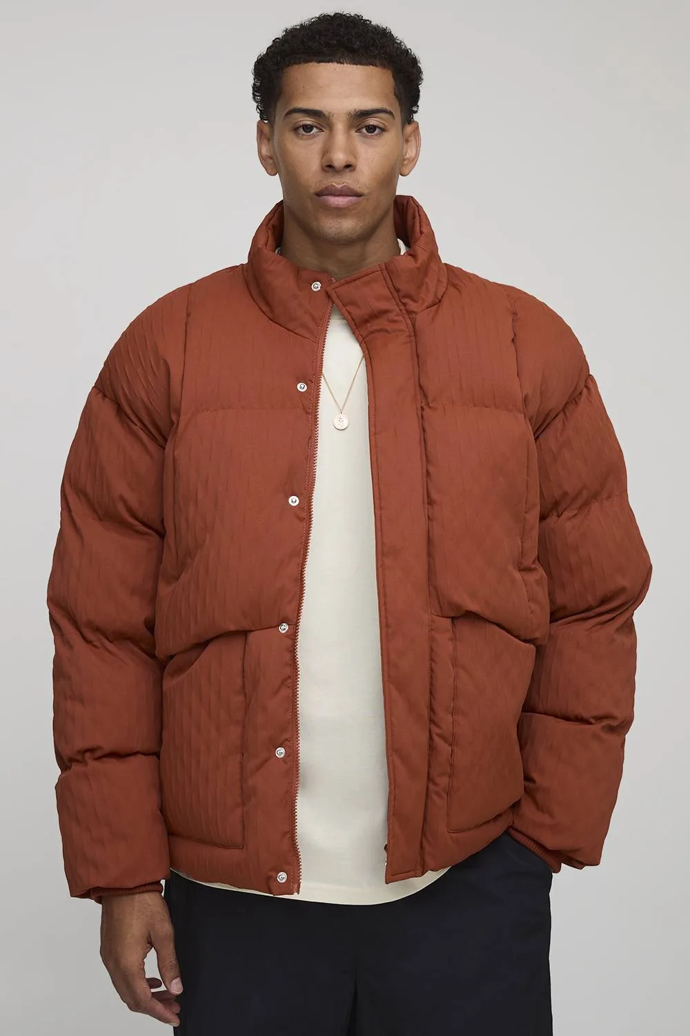 Herren Oversized Steppjacke mit strukturiertem Stehkragen Rust Größe Small - boohooMAN - FashionsVida