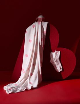 Set: calzini e coperta con cuori - rosa pastello