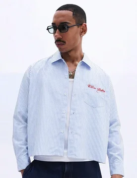 Camisa corta a rayas con botones, bolsillo en el pecho, bordado de texto, manga larga, camisa casual de verano para hombre - Shein - FashionsVida