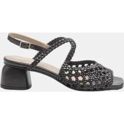 Sandalias de mujer en trenzado