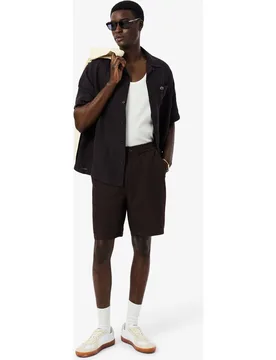 Bermudas de hombre de sarga con mezcla de lino de corte regular - Lacoste - FashionsVida
