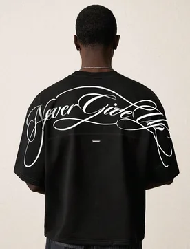Camiseta casual de cuello redondo de manga corta con estampado de letras para hombre - Shein - FashionsVida