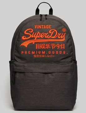 Superdry Damen Dunkelgrau Heritage Montana Rucksack Logo Druck, Größe: Einheitsgröße - Größe: Einheitsgröße - 69.99 - FashionsVida
