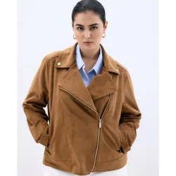 Cazadora biker de mujer realizado en antelina