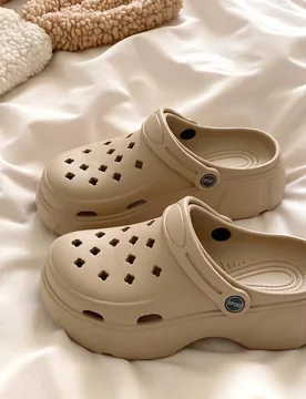 Sandalias de suela gruesa y transpirables para mujer, chanclas de plataforma de 5 cm con punta cerrada, zapatos de jardín de unicolor para uso en ext - Shein - FashionsVida