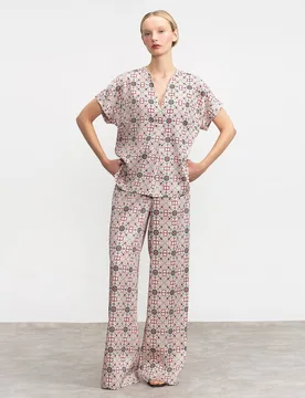 Camisa de mujer de manga corta con solapa en escote panadero - Lasserre - FashionsVida