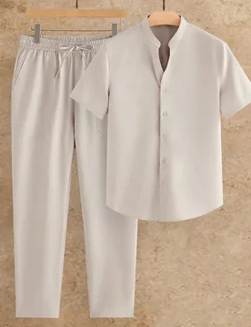Pcs/Set Conjunto Casual de Hombre con Camisa de Manga Corta Raglán Ajustada de unicolor Tejida y Pantalones de Cintura Cónica, Adecuado para Uso Dia - Shein - FashionsVida
