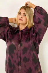 Women's Curve Print Buttoned Blouse in Purple Size: 20 - Purple - Size: 20