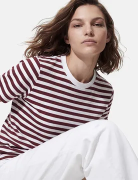 Camiseta de manga corta y cuello redondo de mujer - Pieces - FashionsVida