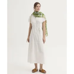 Vestido largo con volantes y cuello camisero