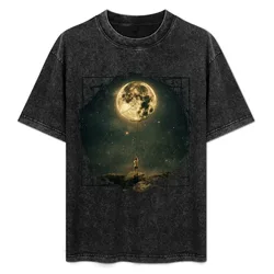 Pulling the moon T-Shirt Plus Size Solid Color T-Shirt