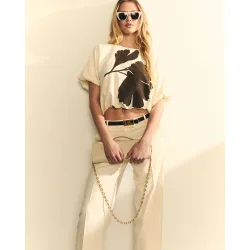 Blusa de mujer con bajo abullonado
