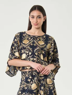 Blusa crop blu con maniche a tre quarti e ricami floreali oro e ottanio - Greek Archaic Kori - FashionsVida